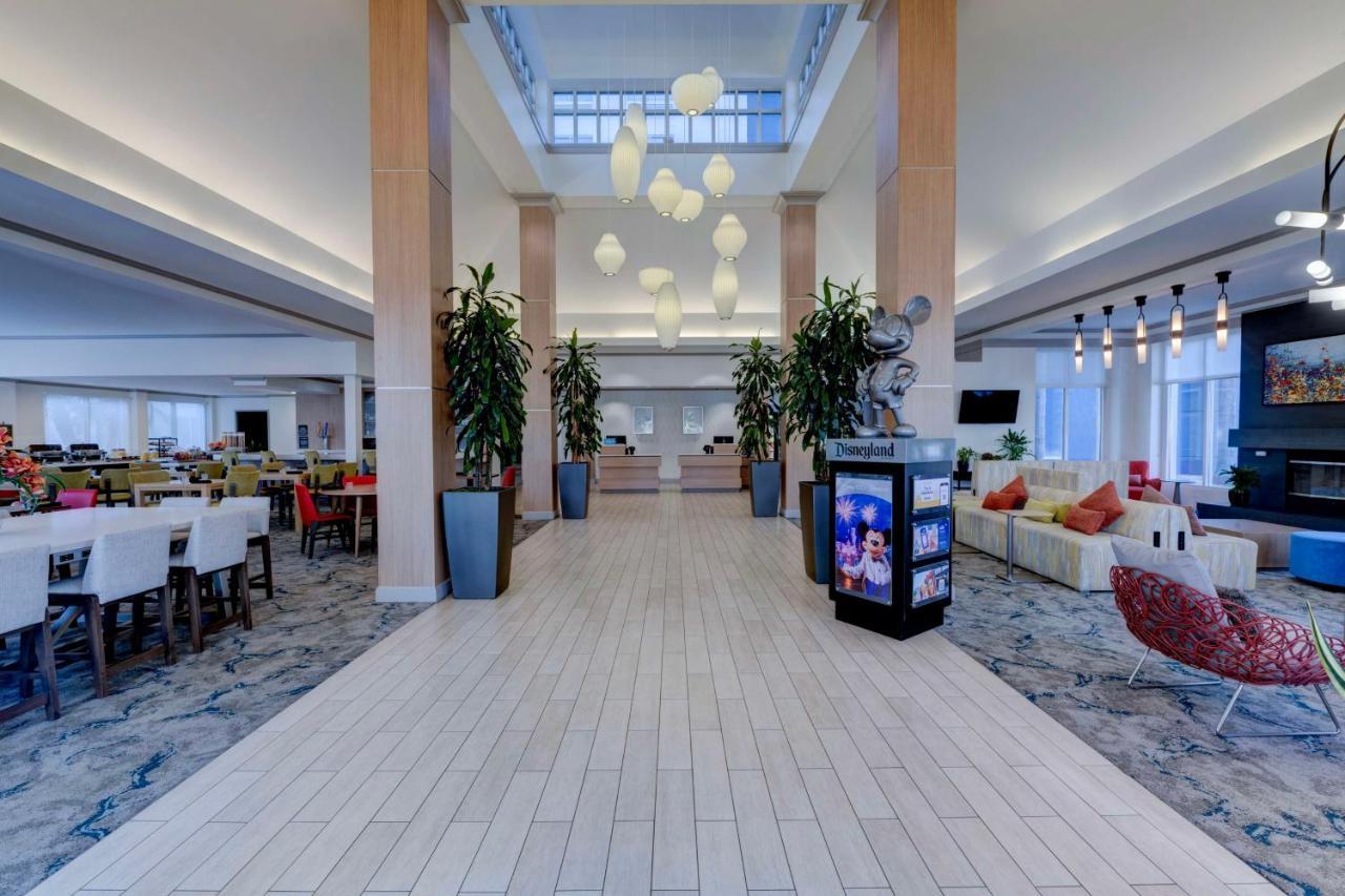Hilton Garden Inn Anaheim/Гарден Гров Экстерьер фото